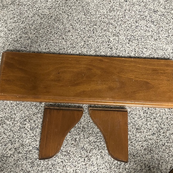 Home Interiors and Gifts Wooden Shelf, 3 Piece set includes a shelf and 2 braces - Picture 3 of 10